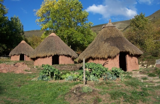 Proyecto de arqueología experimental, viaje al pasado, conociendo la forma de vida en la edad de hierro