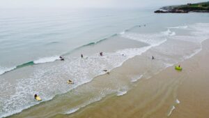 Clases de surf y travesías Paddle SUP en Oyambre