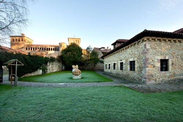 MUSEO FUNDACION JESUS OTERO EN SANTILLANA DEL MAR